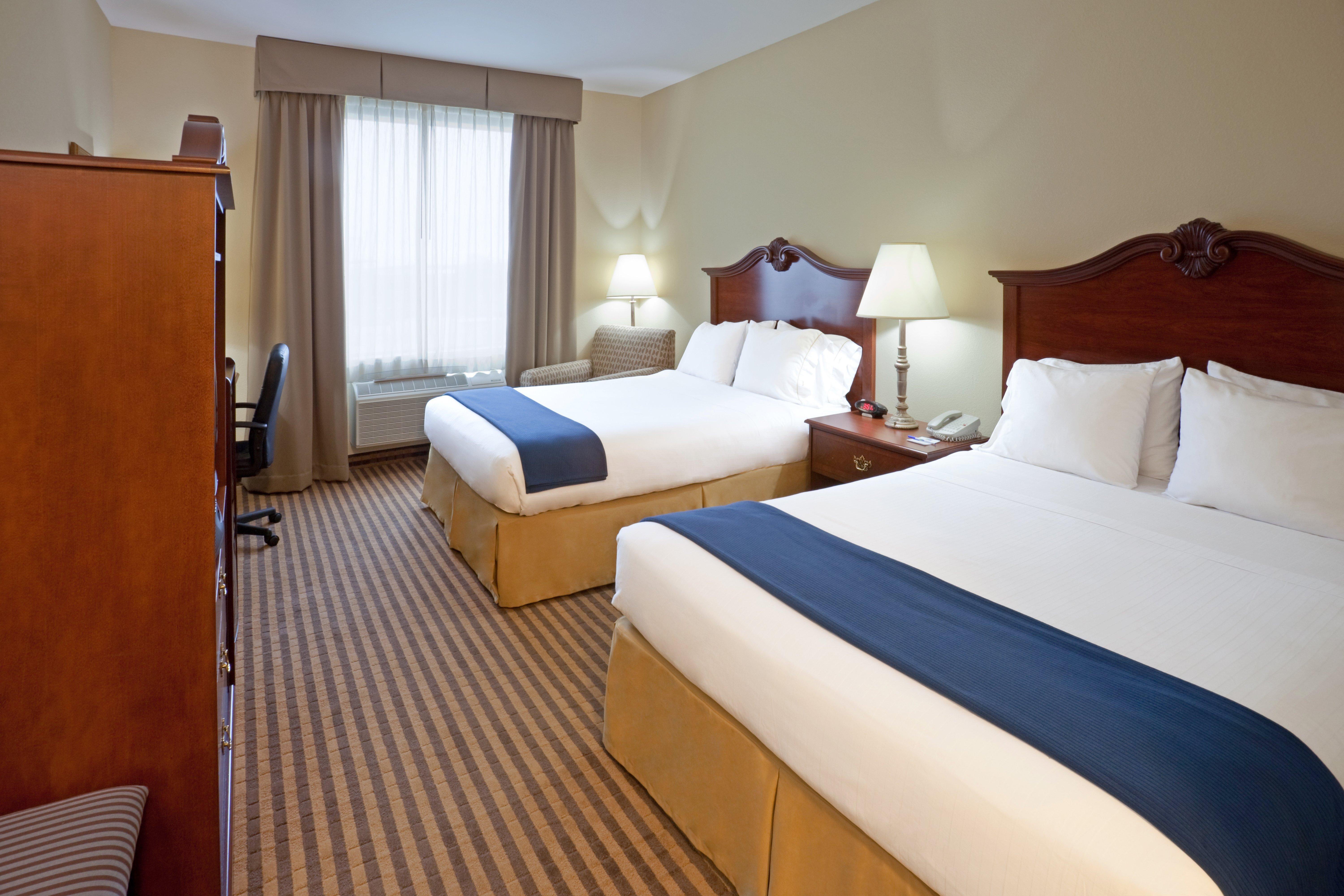 Holiday Inn Express & Suites Waxahachie By Ihg Exterior photo