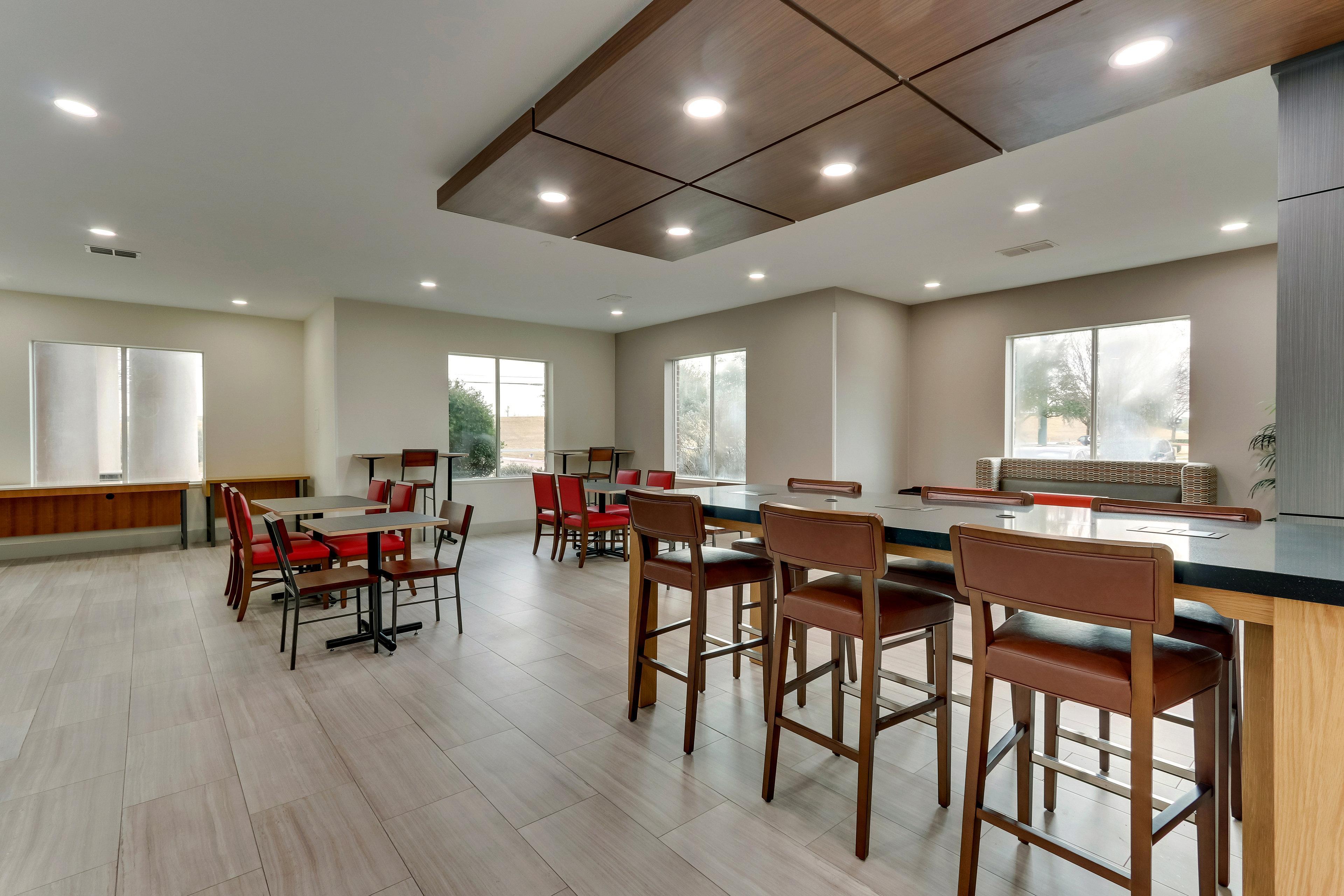 Holiday Inn Express & Suites Waxahachie By Ihg Exterior photo